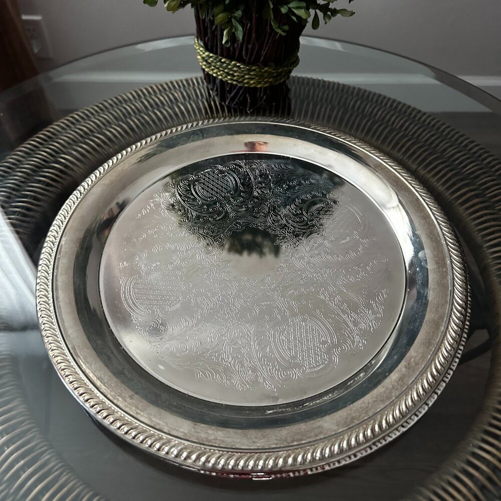 INTERNATIONAL SILVER Co. Ornate Silverplated 12" Round Serving Platter Set of 2